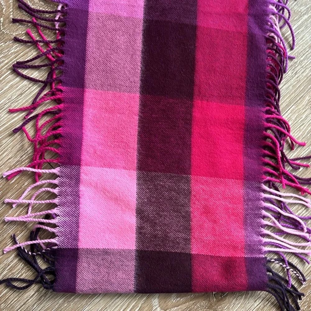 NWOT! V Fraas pink/purple plaid fringe cashmink infinity scarf